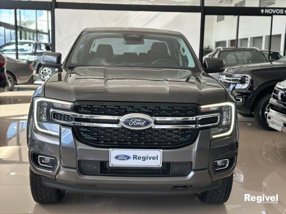 FORD RANGER 3.0 V6 TURBO DIESEL CD XLT 4X4 AUTOMÁTICO FORD RANGER 3.0 V6 TURBO DIESEL CD XLT 4X4 AUTOMÁTICO